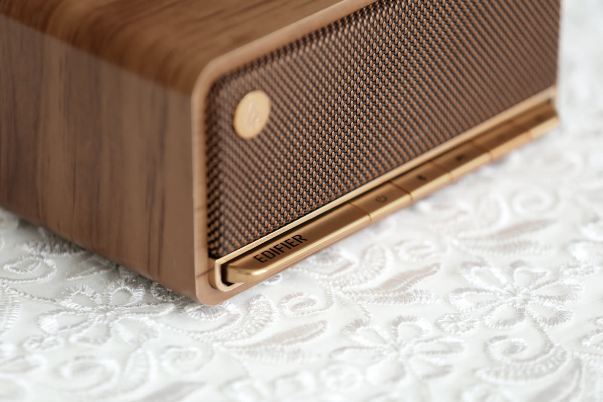 Timeless Retro Design
